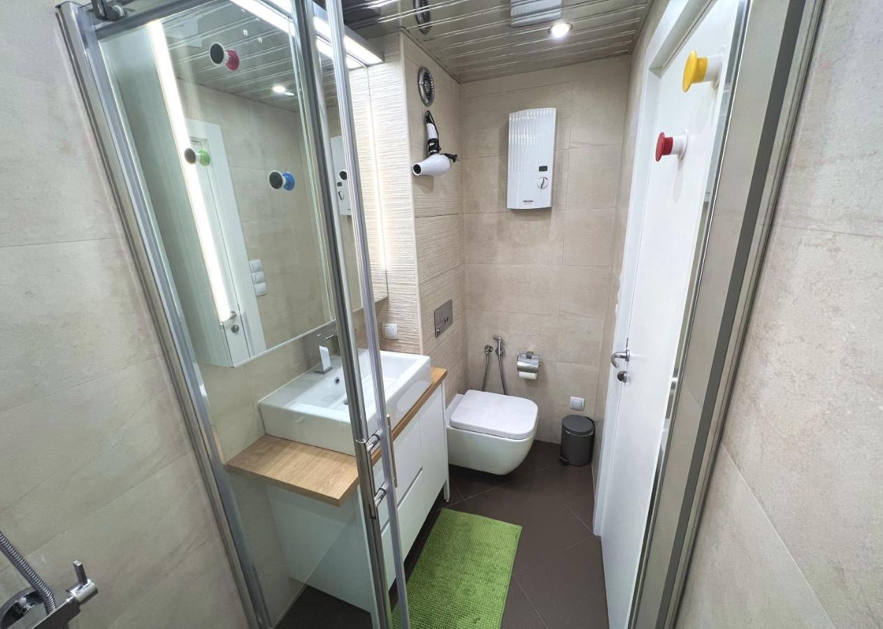 Unique Luxurious Jacuzzi PENTHOUSE DUPLEX in City Center! 2 BATHS! FREE PARKING! Sofia Extérieur photo