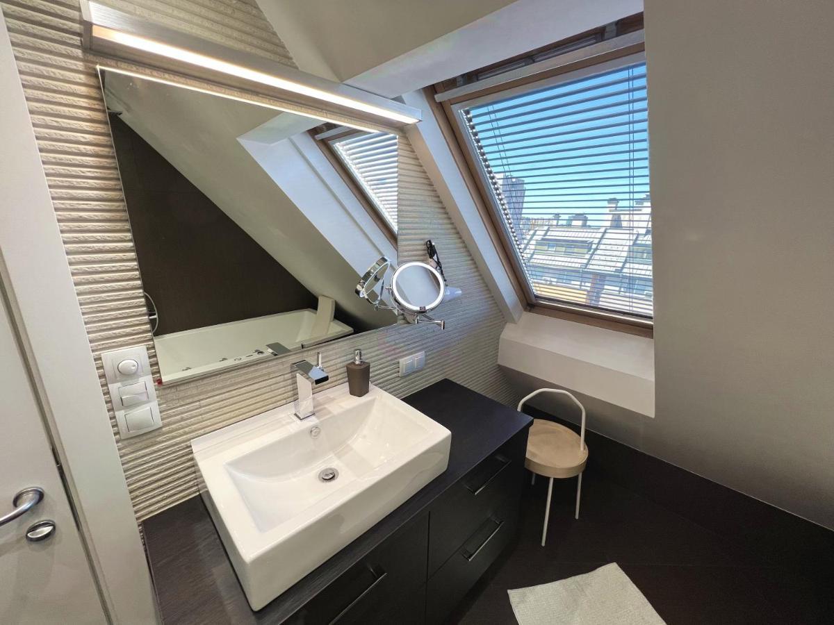 Unique Luxurious Jacuzzi PENTHOUSE DUPLEX in City Center! 2 BATHS! FREE PARKING! Sofia Extérieur photo