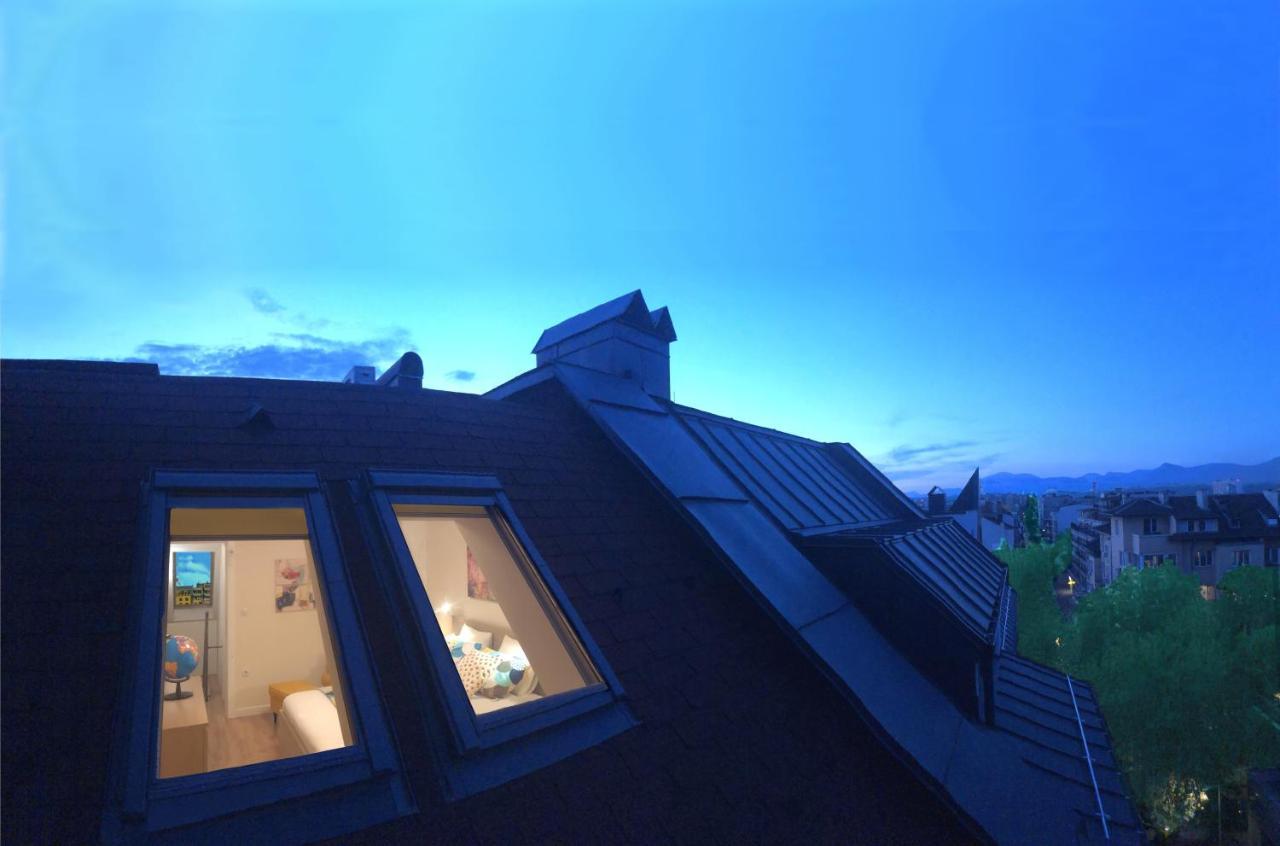Unique Luxurious Jacuzzi PENTHOUSE DUPLEX in City Center! 2 BATHS! FREE PARKING! Sofia Extérieur photo